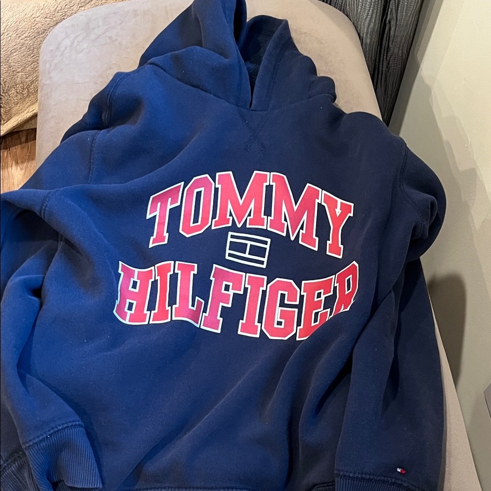 Tommy Hilfiger Blue Sweatshirt with Red Logo Size 16-18. L